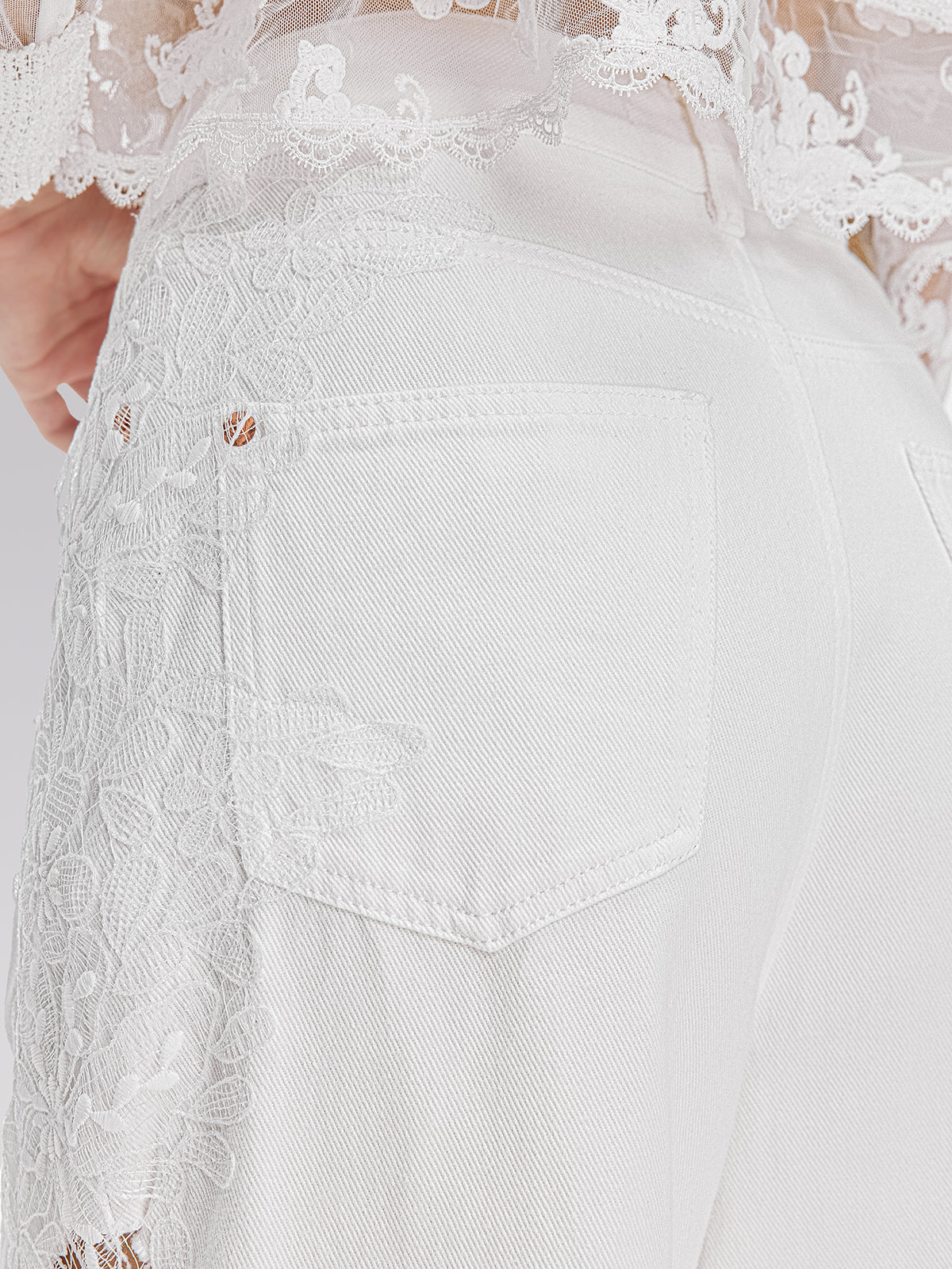 Lace Embroidery Patchwork Jeans