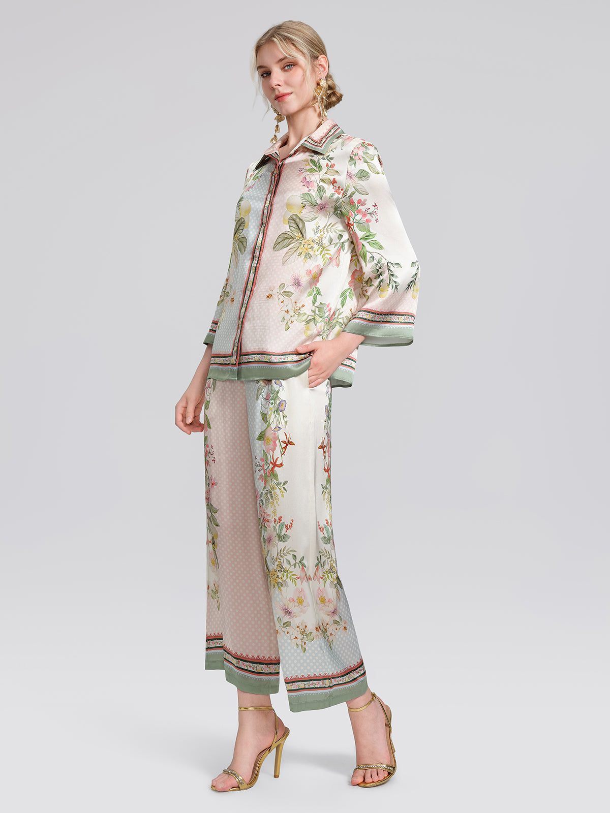 بنطلون حرير 100% بطبعة عتيقة بخصر مطاطي واسع قصير الساقين
