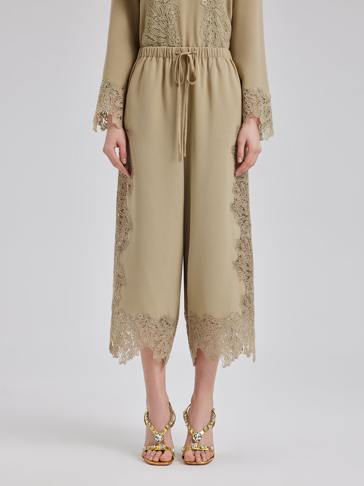 Final Sale | Elegant Lace-Trim Cropped Pants