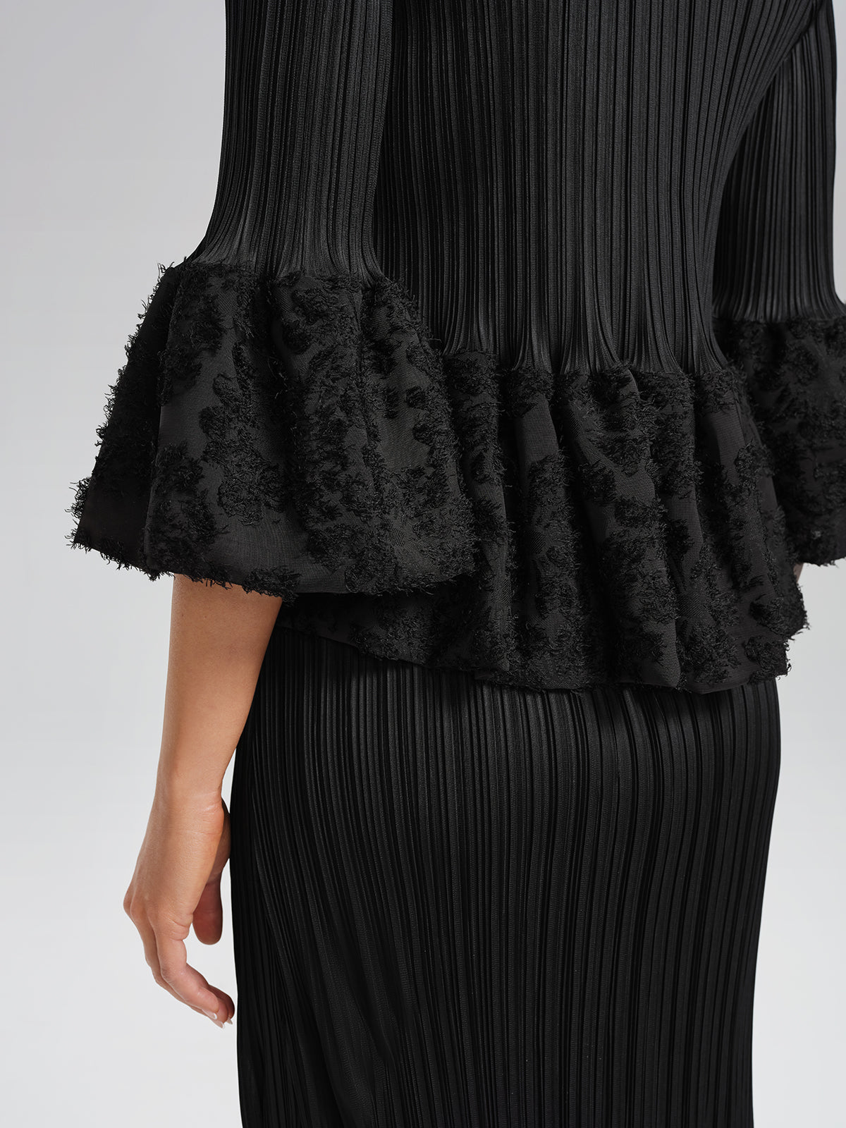 Pleated Bell-Sleeve Stretch Set