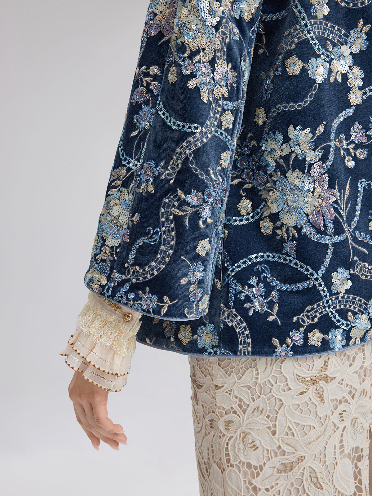 Floral Sequin Embroidered 3/4 Sleeve Velvet Jacket