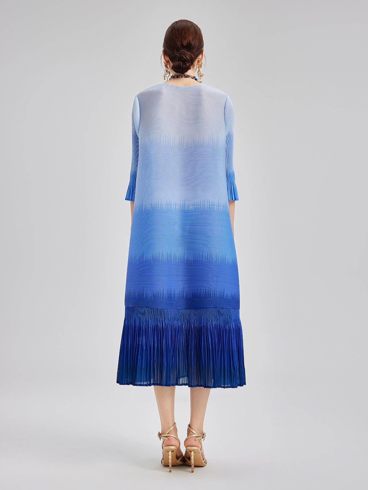 Elegant Ombre Pleated Panel Dress