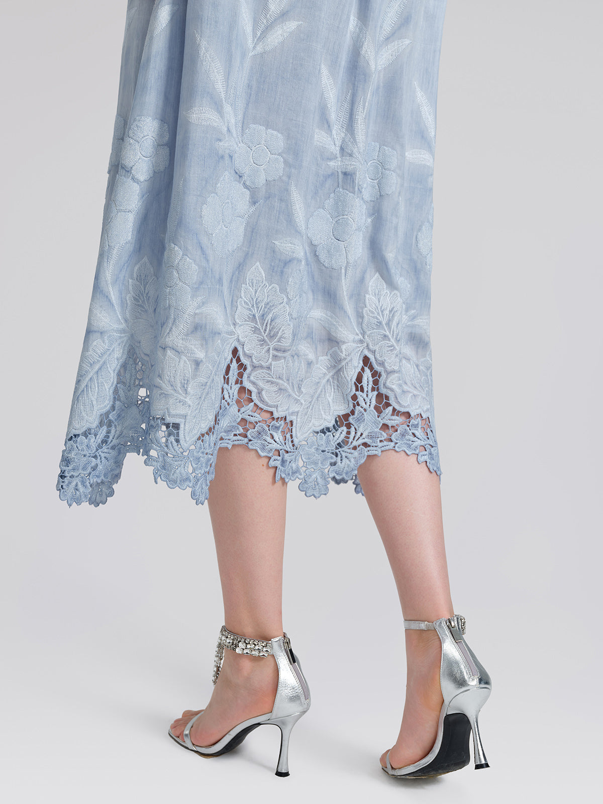 Silk Cotton Embroidered Lace Trin Panel Skirt