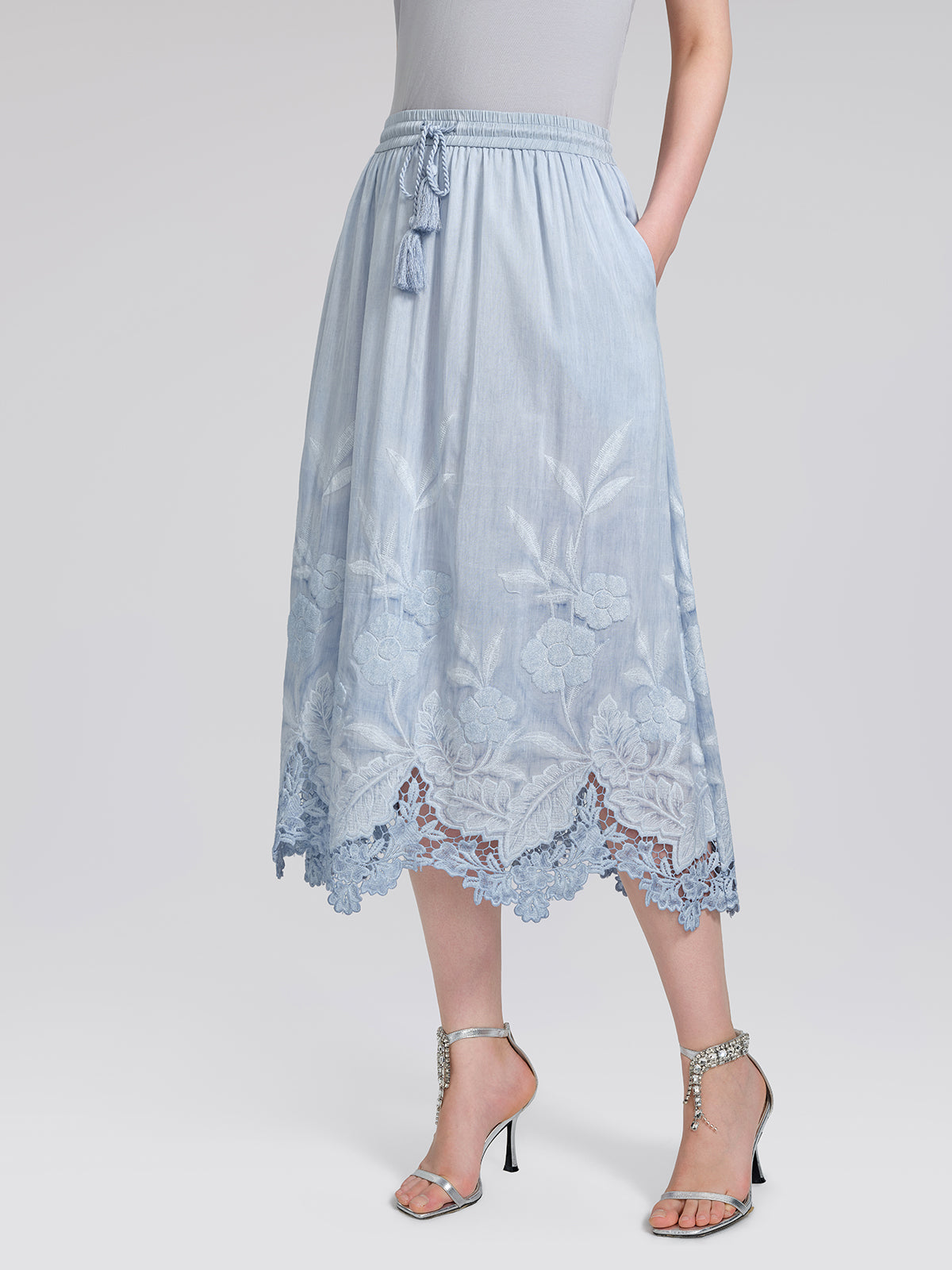 Silk Cotton Embroidered Lace Trin Panel Skirt