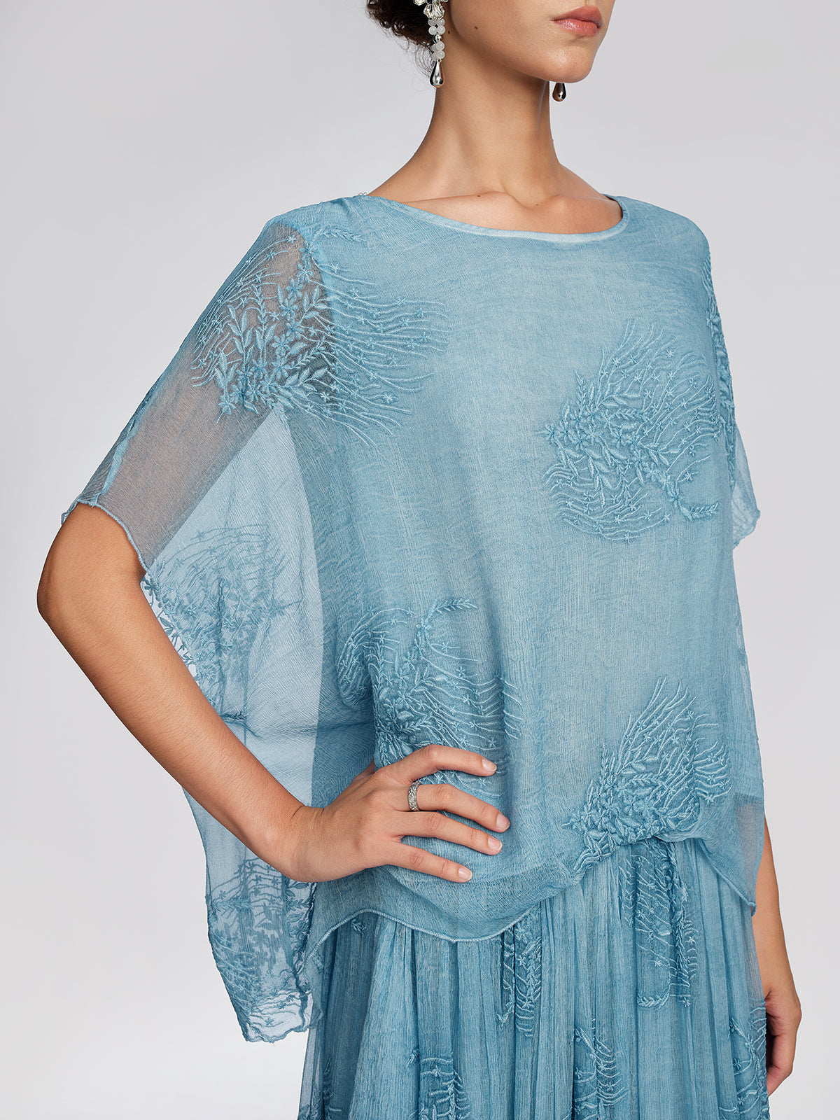 100% Color-Dyed Silk Floral Embroidered Set