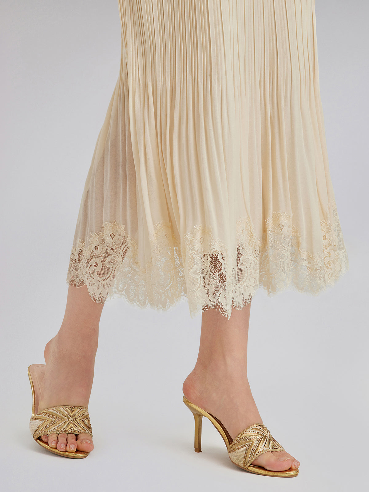 Pleated Lace Stretch Waist Set