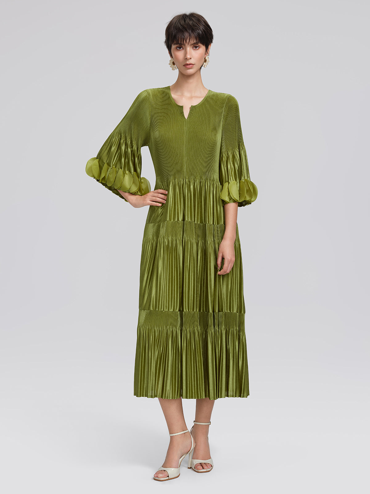 Pleated Cutwork Sleeve Tiered Dress(Waist Tie Included)