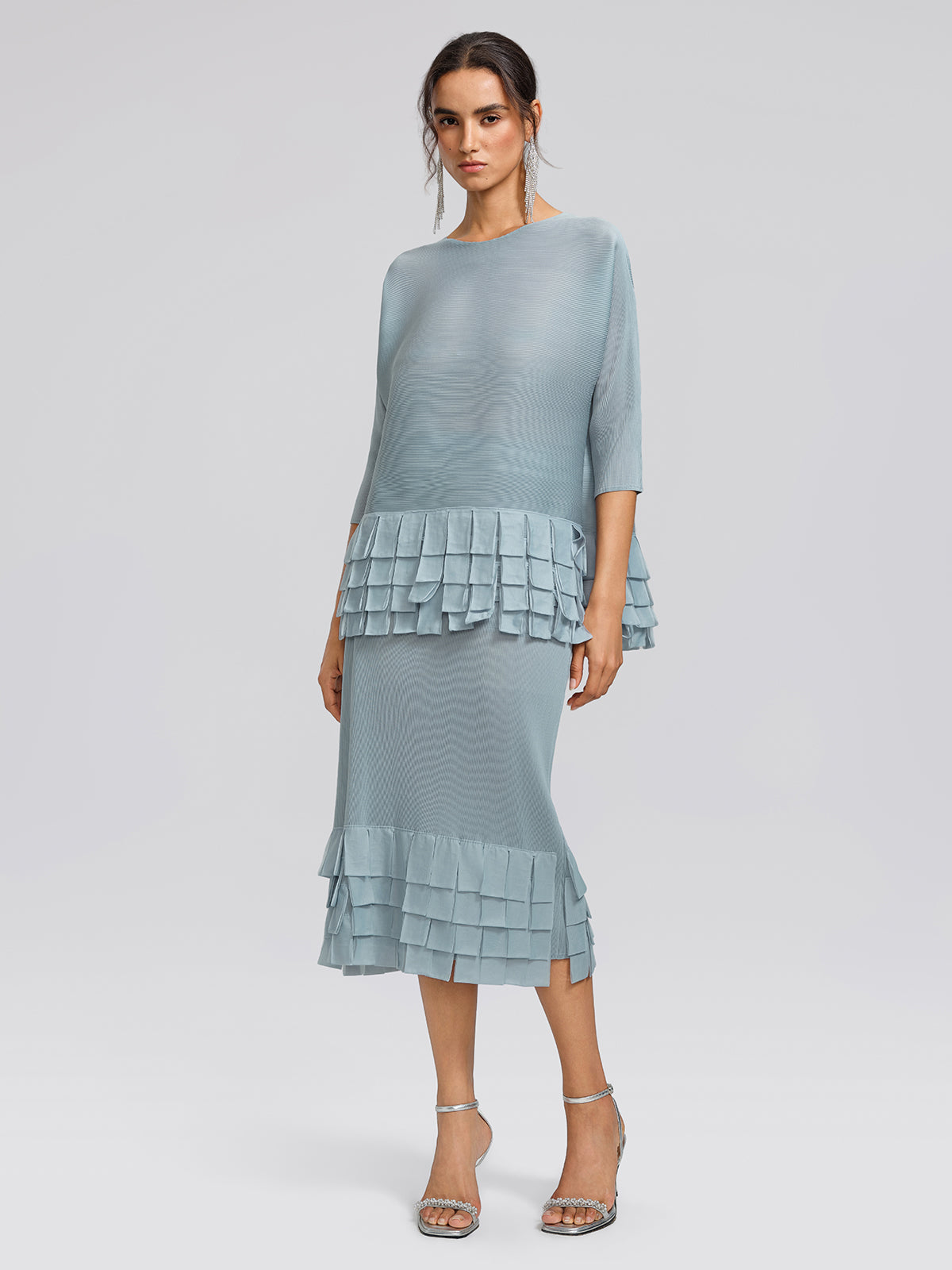Pleated Textured Scallop-Trimmed Set