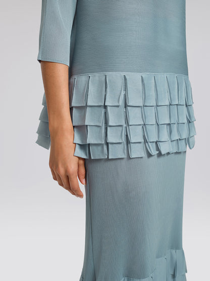 Pleated Textured Scallop-Trimmed Set