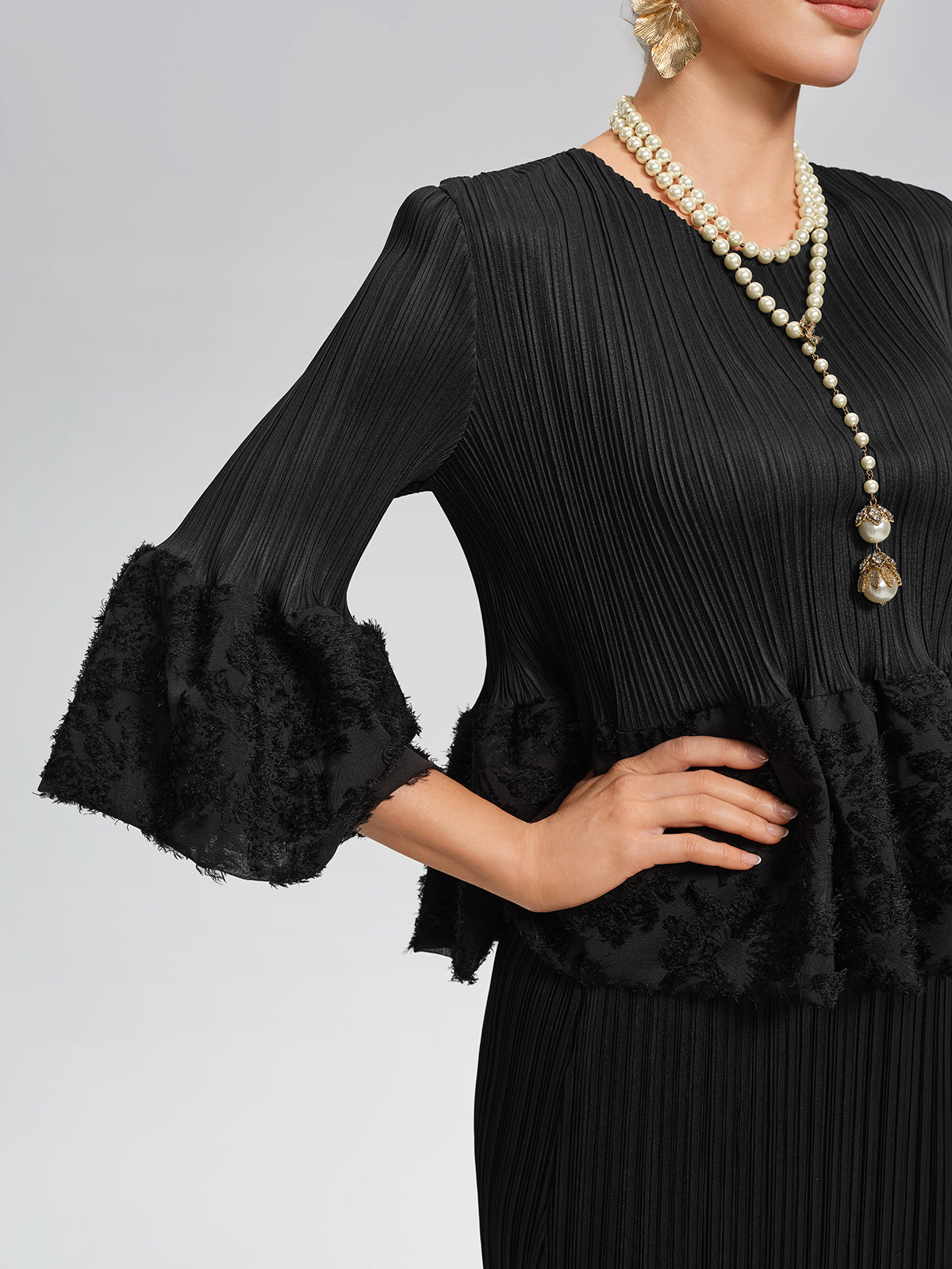 Pleated Bell-Sleeve Stretch Set