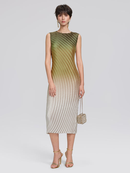 Sleeveless Ombre Pleated Stretch Dress