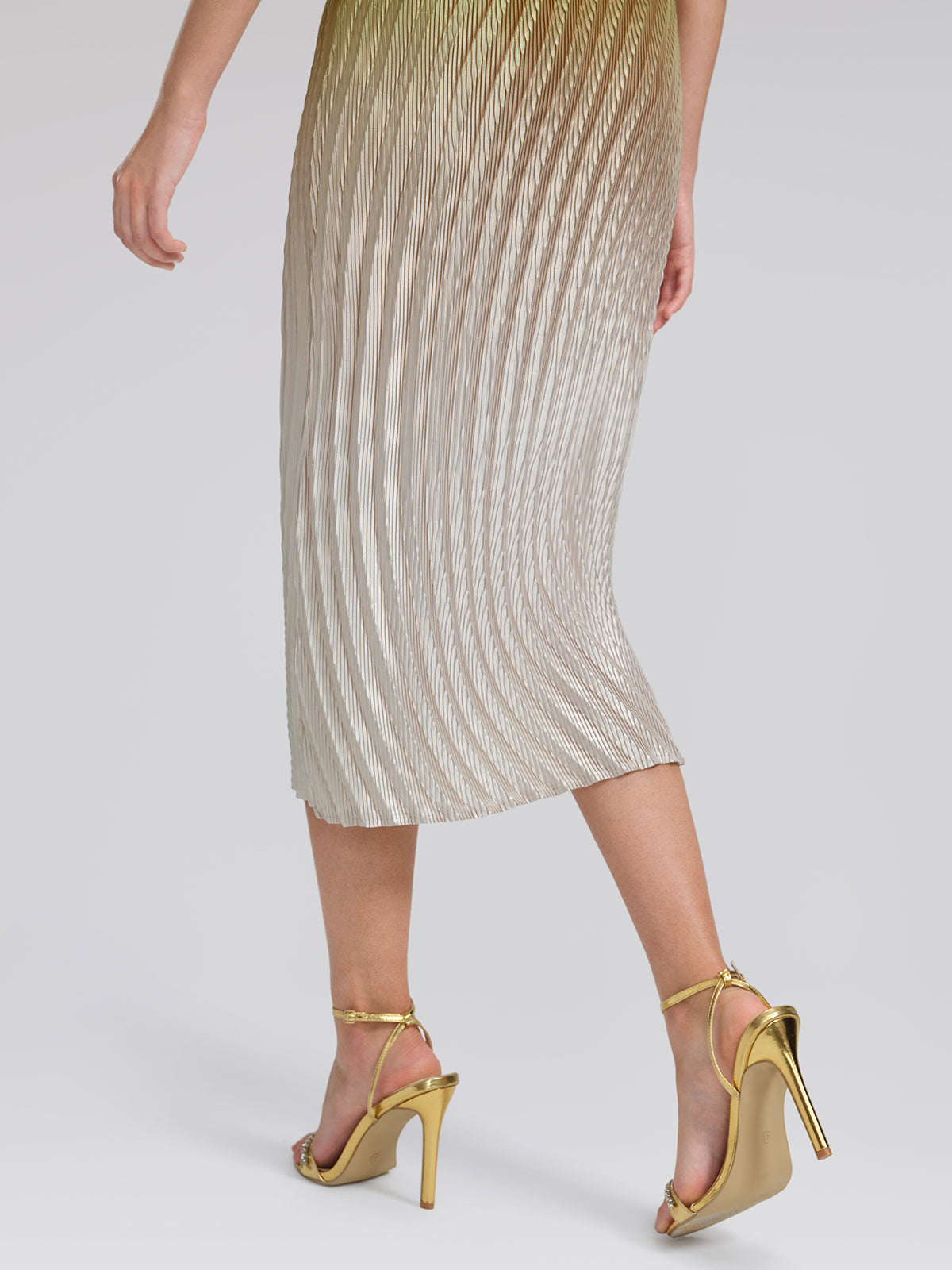 Sleeveless Ombre Pleated Stretch Dress