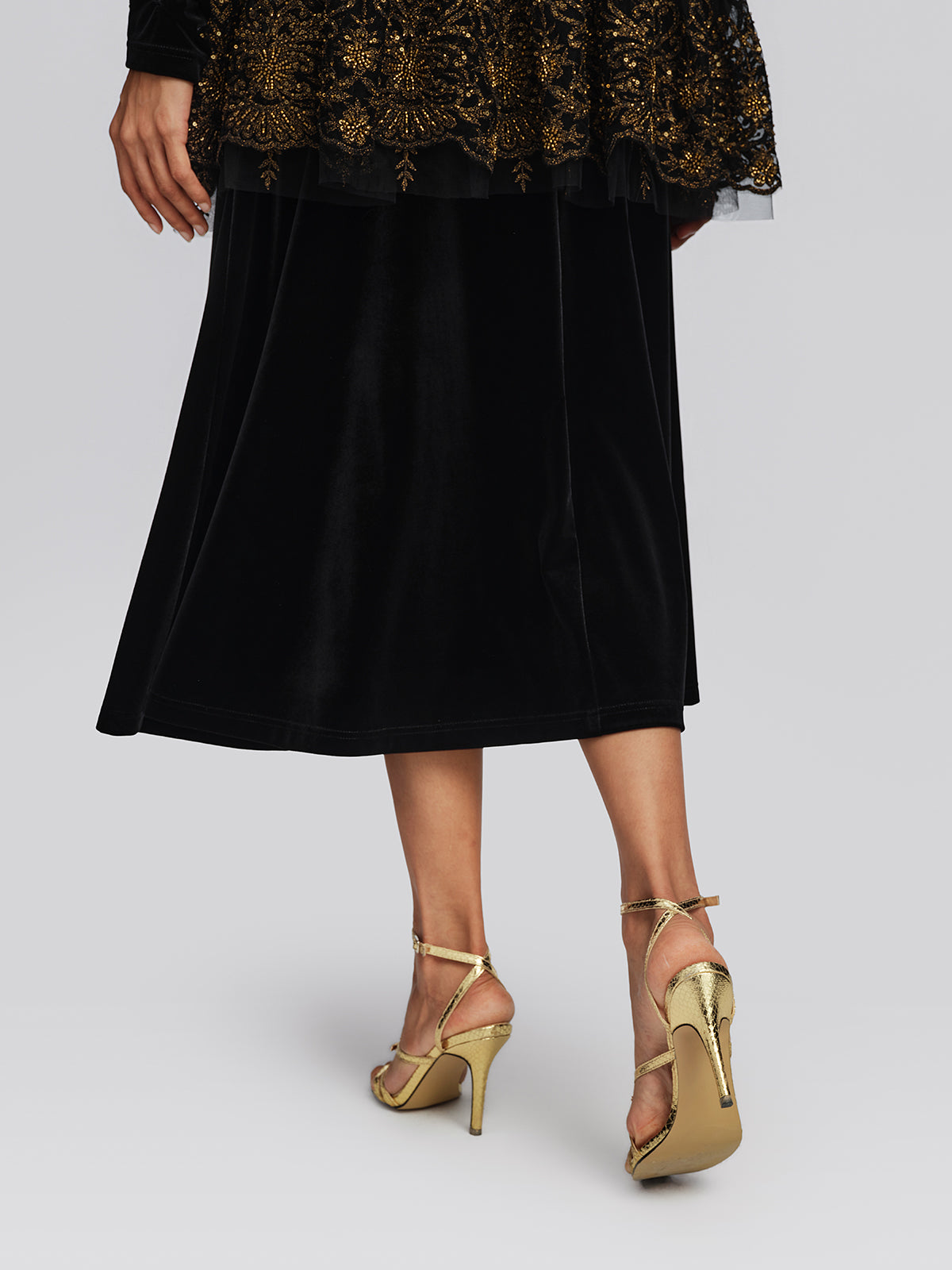 Embroidered Mesh Velvet Beaded Set