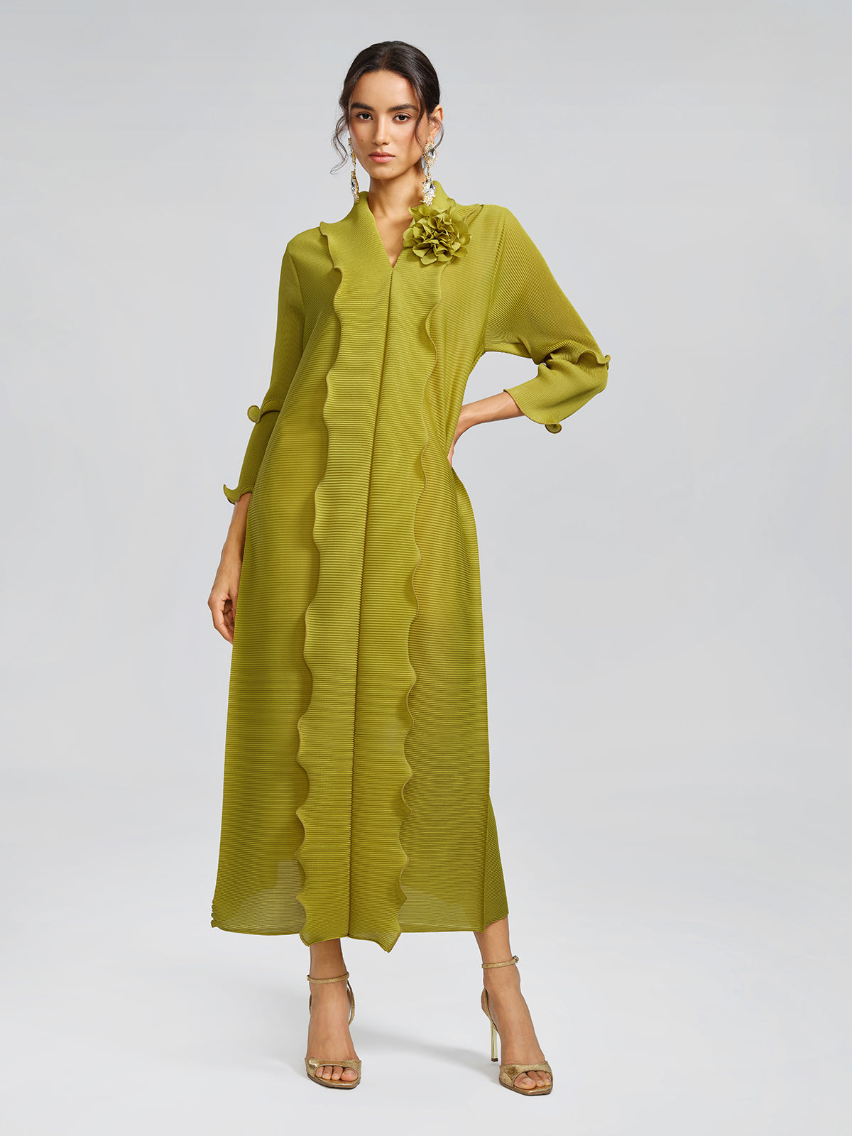 Ruffle Pleated Floral Brooch 3/4-Sleeve Gown