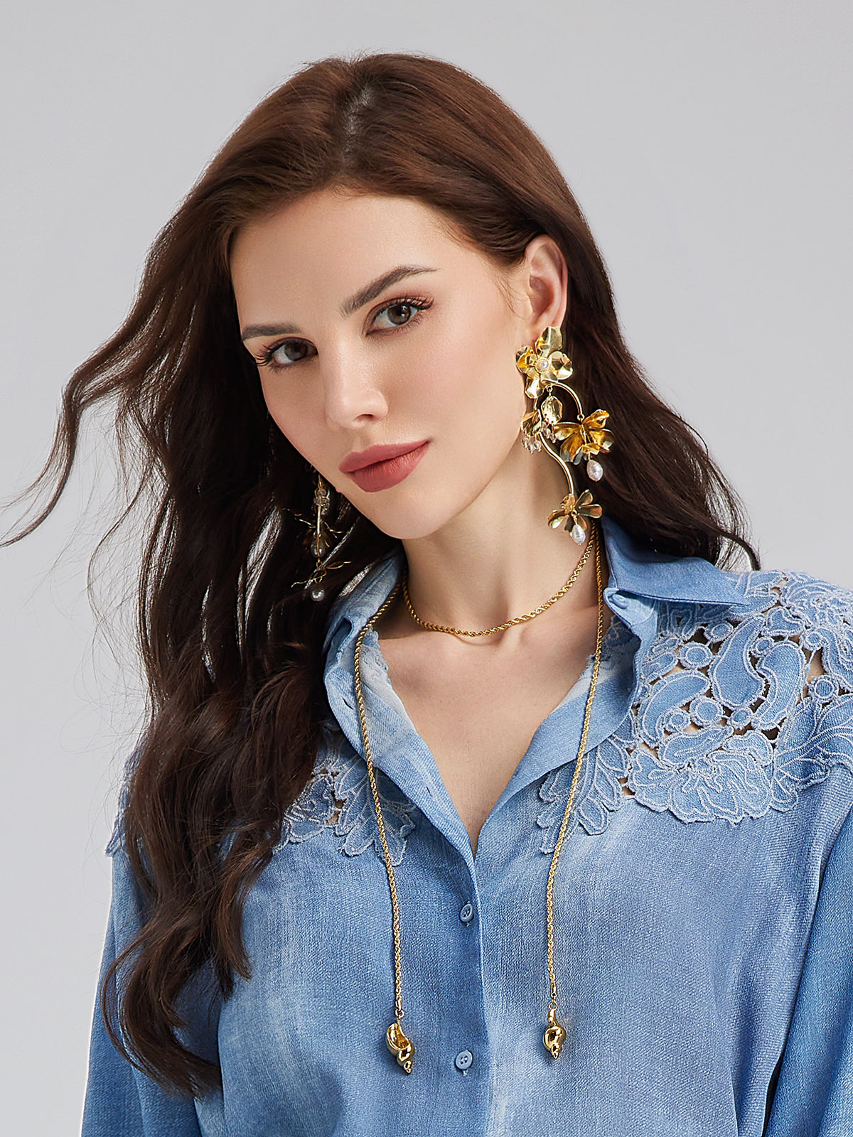 Gold-Tone Shell Pendant Necklace