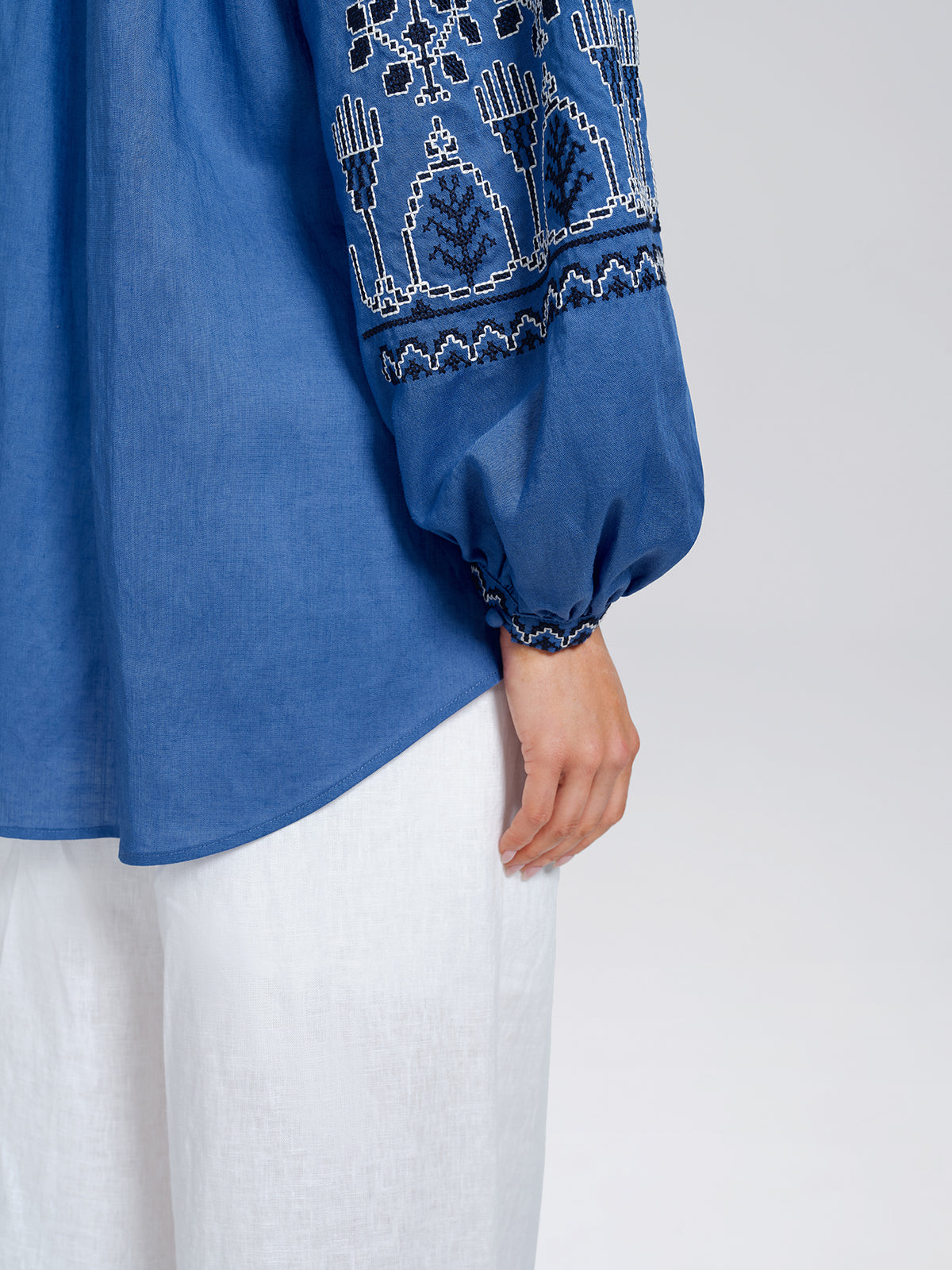 Rinen Ethnic Embroidered Tassel Tie Top