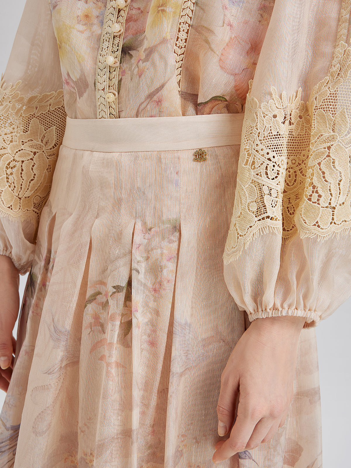 Silk-Linen Lace Baroque Set (Belt Not Included)